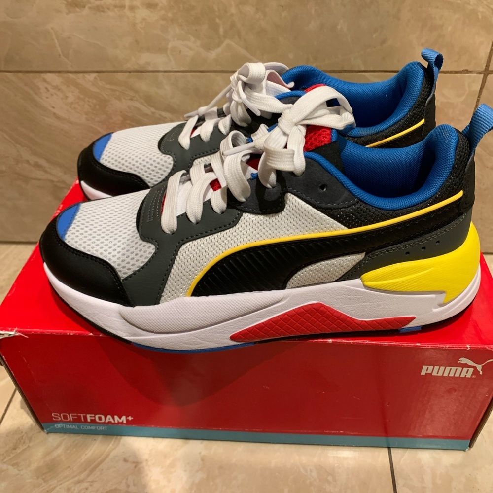 Sneakers